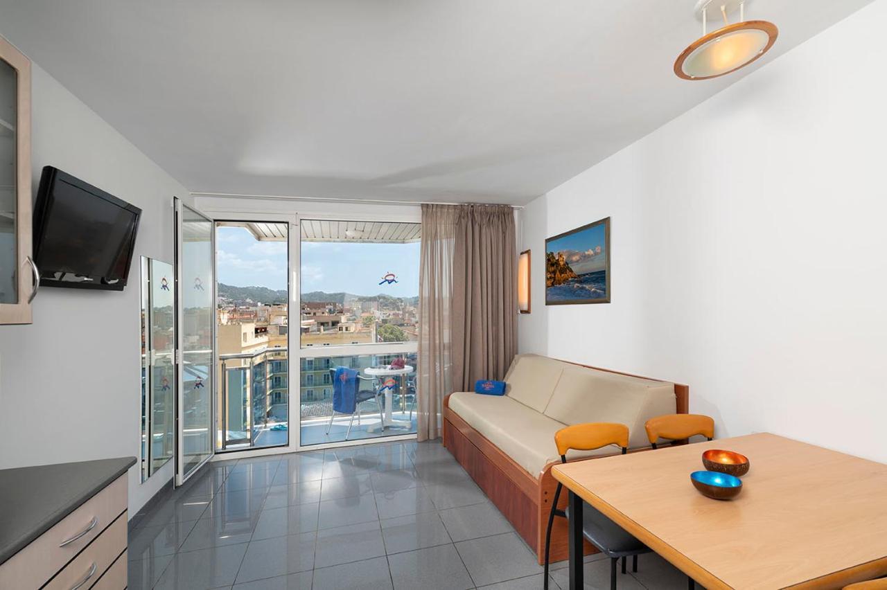 APARTAMENTS BLAU LLORET DE MAR (Spain) - from £ 41 | HOTELMIX